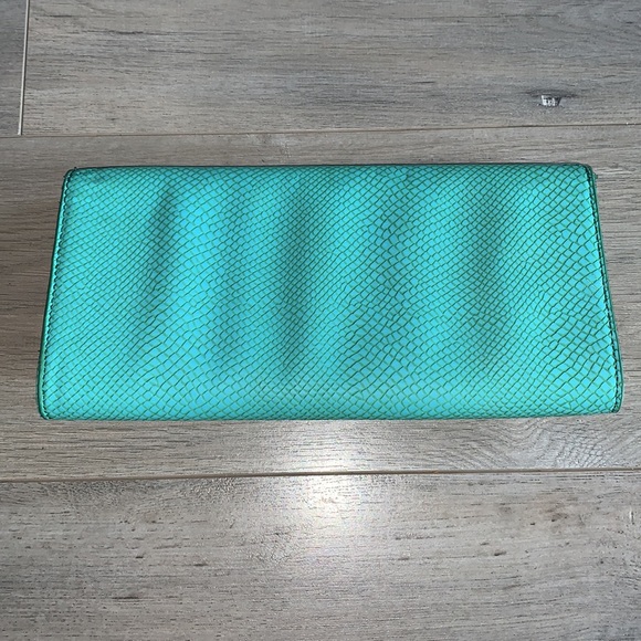 Banana Republic Aqua Green Clutch - Picture 2 of 9